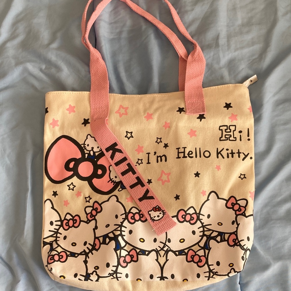Chic Tote Bag with Pink Straps